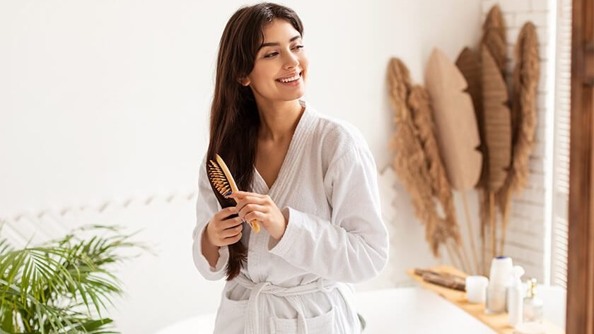 How To Use Bhringraj Oil For Dandruff?